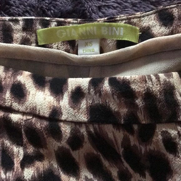 Leopard print Gianni Bini shorts NWOT - Picture 2 of 5